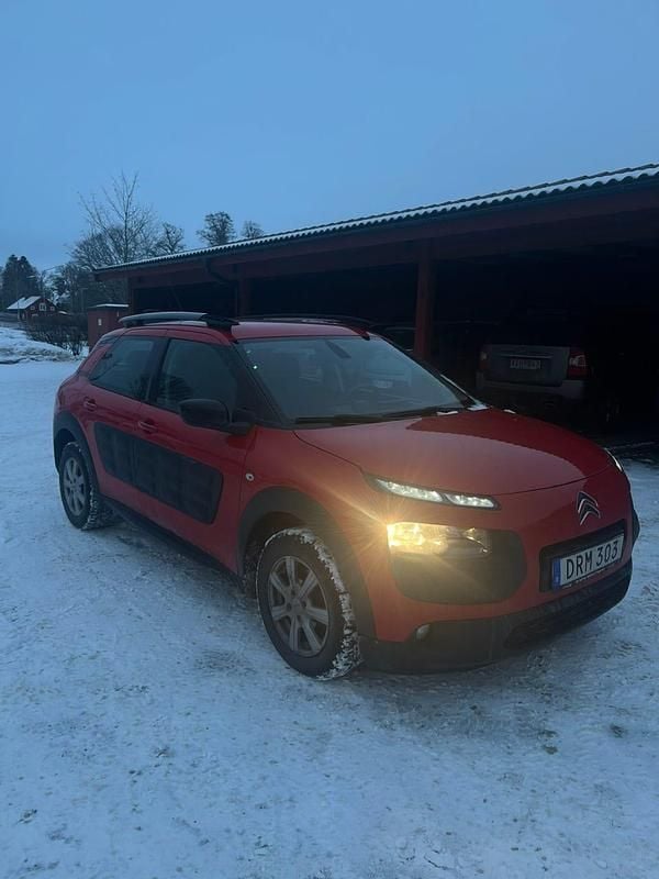 Begagnad Citroën C4 Cactus PureTech 82 HK (60 kW) 2015 Halvkombi