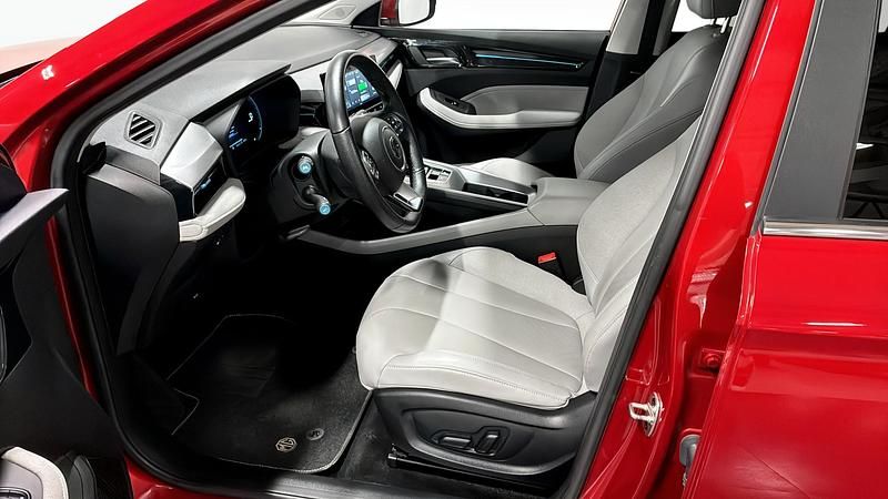 Begagnad MG MG5 EV Luxury 114 kW (156 HK) 2022 Röd (red) Kombi