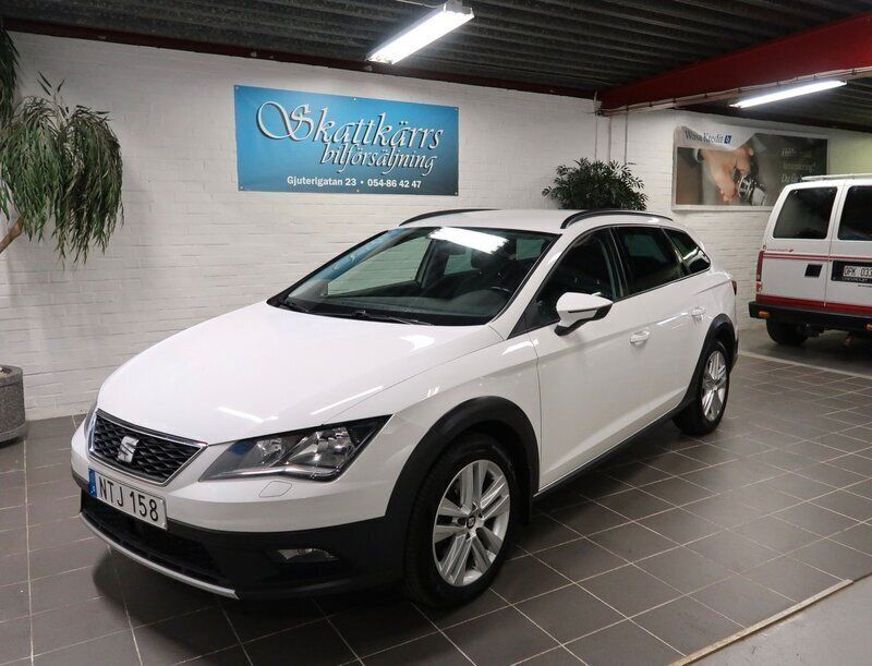 Vit Begagnad 2018 Seat Leon X-Perience 4Drive Kombi | 142 000 kr (Marknadspris) - Bild 1/4