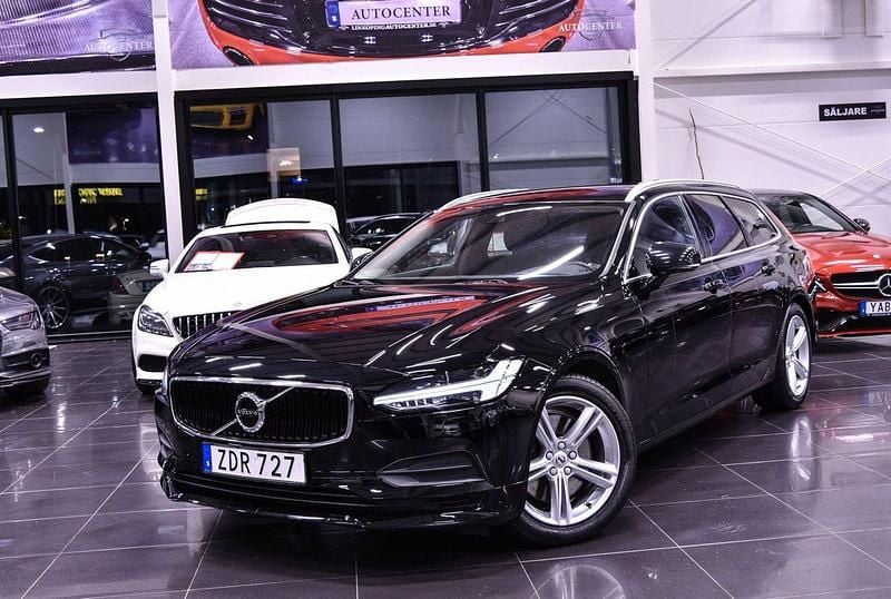 Svart Begagnad 2018 Volvo V90 Momentum Kombi | 239 900 kr (Marknadspris) - Bild 1/4