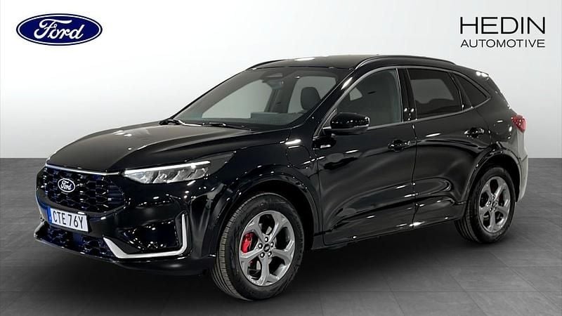 Svart (black) Begagnad 2025 Ford Kuga ST-Line X SUV | 429 900 kr - Bild 1/4