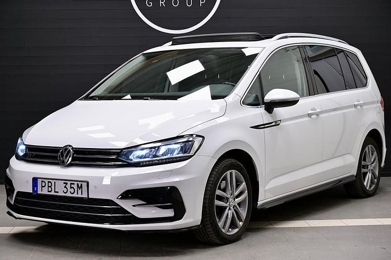 Begagnad VW Touran R-line 150 HK (110 kW) 2019 Vit Minibuss