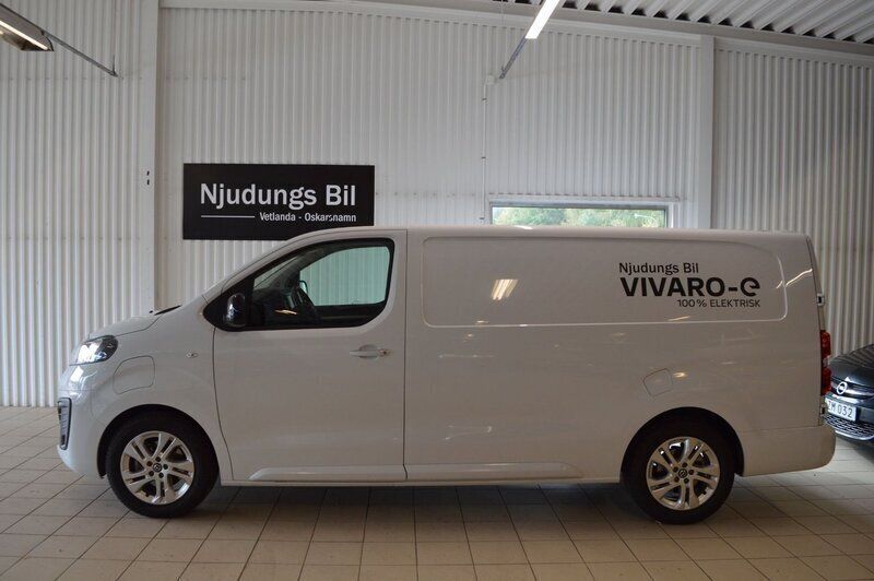 Vit Begagnad 2023 Opel Vivaro-e Combi Van | 564 900 kr - Bild 1/4