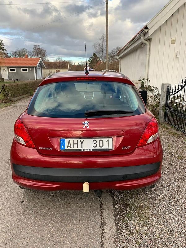 Begagnad Peugeot 207 73 HK (53 kW) 2010 Halvkombi
