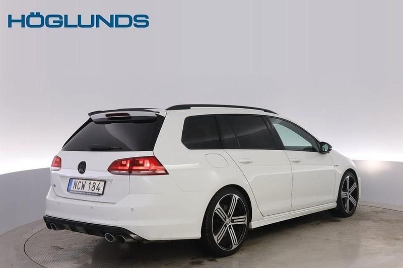 Begagnad VW Golf VII R 301 HK (221 kW) 2016 Vit Kombi