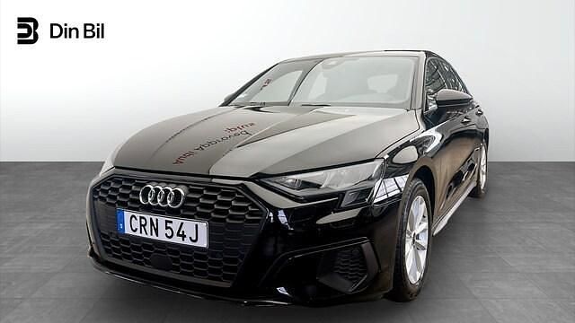 Brilliantsvart Begagnad 2022 Audi A3 Proline Sedan | 239 000 kr (Marknadspris) - Bild 1/4