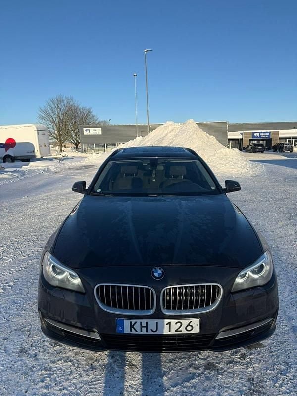 Begagnad 2014 BMW 520 Kombi | 109 000 kr (Bra pris) - Bild 1/4