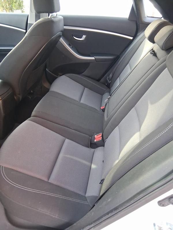 Begagnad Hyundai i30 128 HK (94 kW) 2014