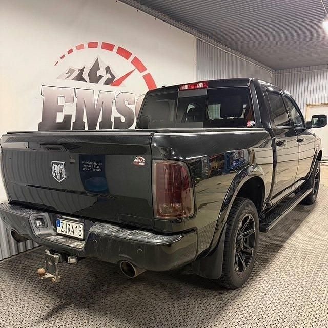Begagnad RAM 1500 394 HK (289 kW) 2018 Svart Pickup