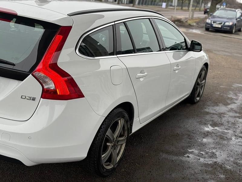 Begagnad Volvo V60 150 HK (110 kW) 2018 Kombi