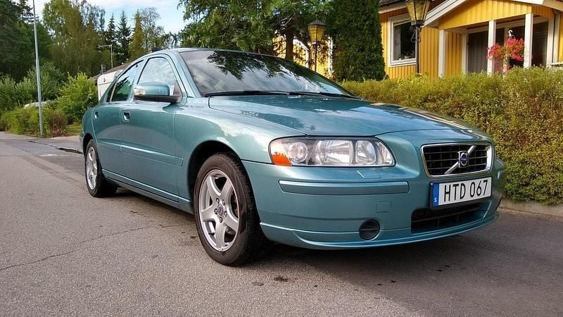 Blå Begagnad 2009 Volvo S60 Standard Sedan | 37 000 kr (Bra pris) - Bild 1/4