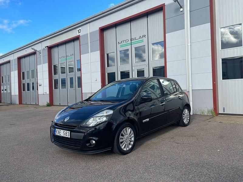Svart Begagnad 2009 Renault Clio R.S. Halvkombi | 44 900 kr (Lite dyr) - Bild 1/4
