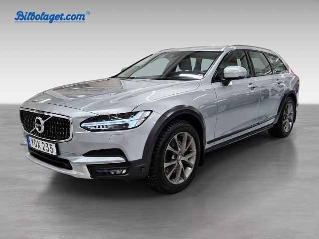 Silver Begagnad 2018 Volvo V90 CC Pro Kombi | 324 500 kr (Marknadspris) - Bild 1/4