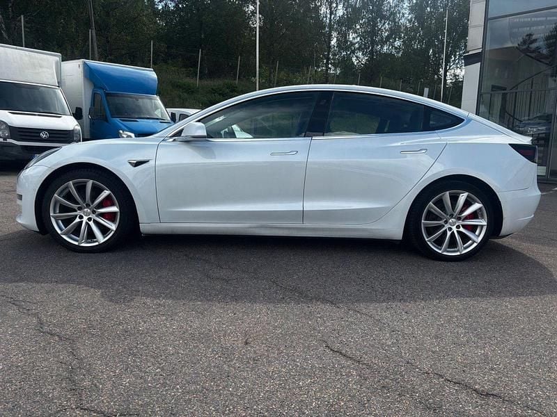Vit Begagnad 2020 Tesla Model 3 Performance Sedan | 139 000 kr - Bild 1/1