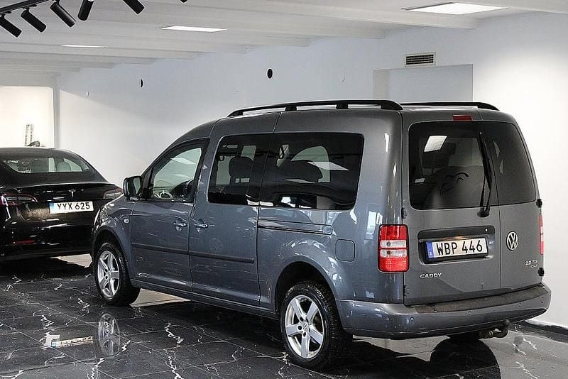 Begagnad VW Caddy Maxi 110 HK (80 kW) 2013 Grå Minibuss