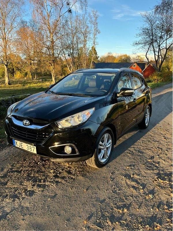 Svart Begagnad 2012 Hyundai ix35 SUV | 79 000 kr (Bra pris) - Bild 1/4