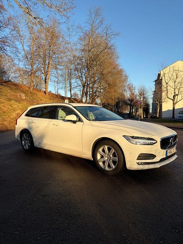 Begagnad Volvo V90 190 HK (139 kW) 2017 Kombi