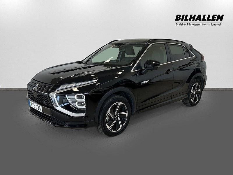 Svart Begagnad 2023 Mitsubishi Eclipse Cross Instyle SUV | 369 900 kr (Lite dyr) - Bild 1/4