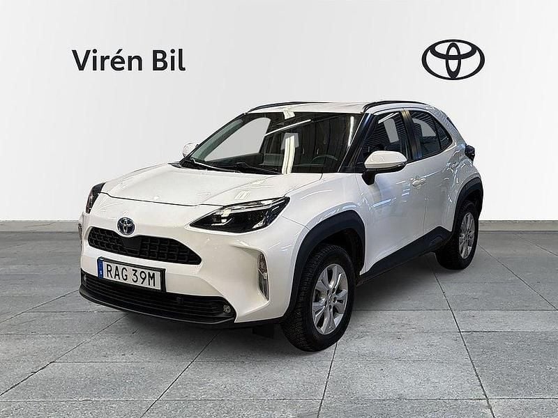 Begagnad Toyota Yaris Cross Active 92 HK (67 kW) 2022 Vit SUV
