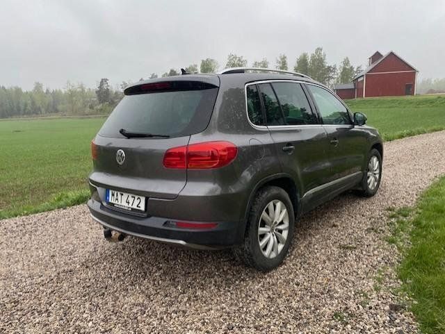 Grå Begagnad 2012 VW Tiguan SUV | 90 000 kr (Marknadspris) - Bild 1/4
