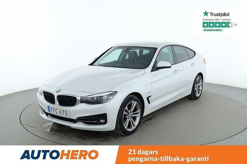 Vit Begagnad 2017 BMW 320 Gran Turismo Sport Line Halvkombi | 221 000 kr (Marknadspris) - Bild 1/4
