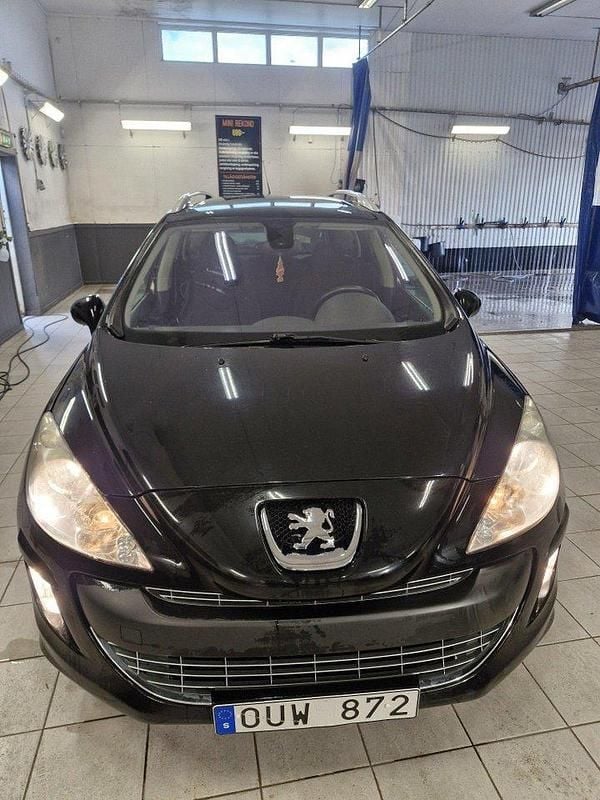 Svart Begagnad 2009 Peugeot 308 Kombi | 26 000 kr (Marknadspris) - Bild 1/4