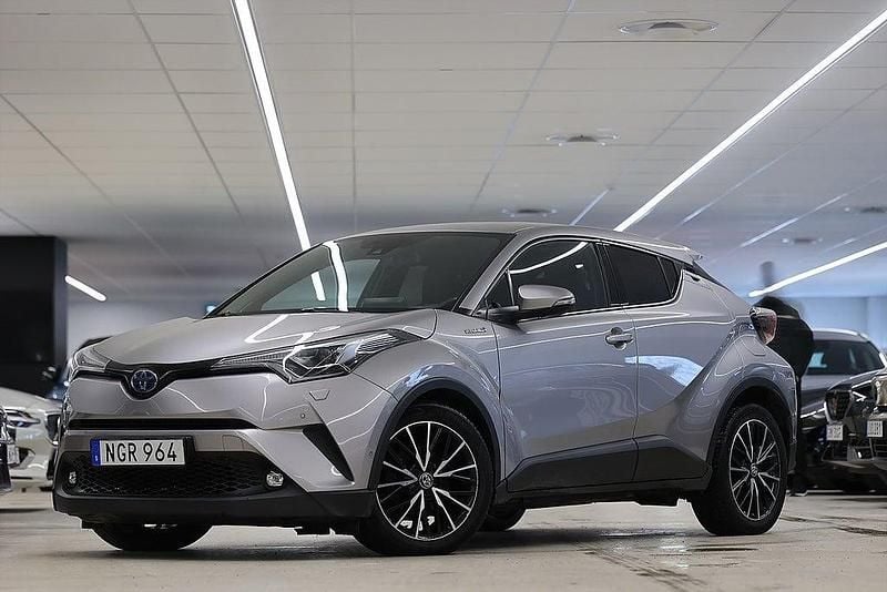 Begagnad Toyota C-HR Executive 122 HK (89 kW) 2018 Mörkgrå SUV