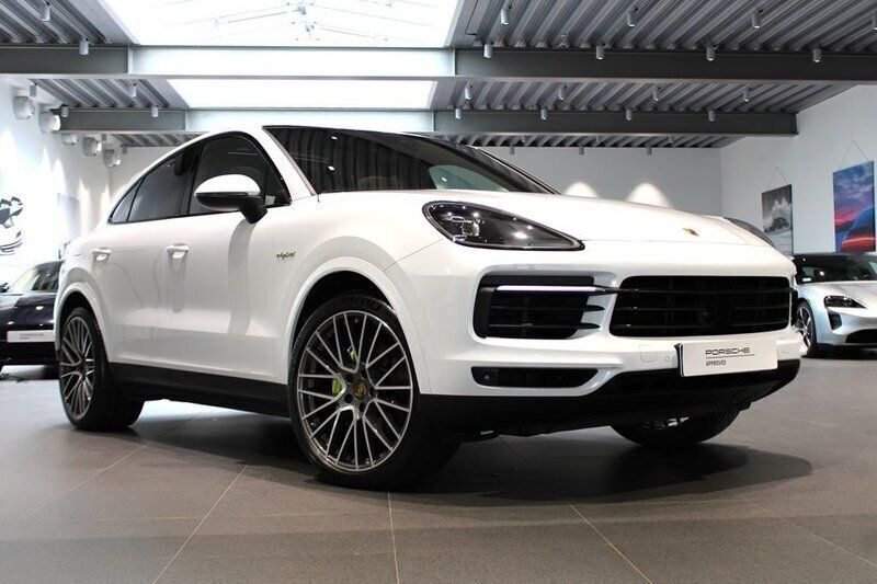 Vit Begagnad 2021 Porsche Cayenne SUV | 855 000 kr (Marknadspris) - Bild 1/4