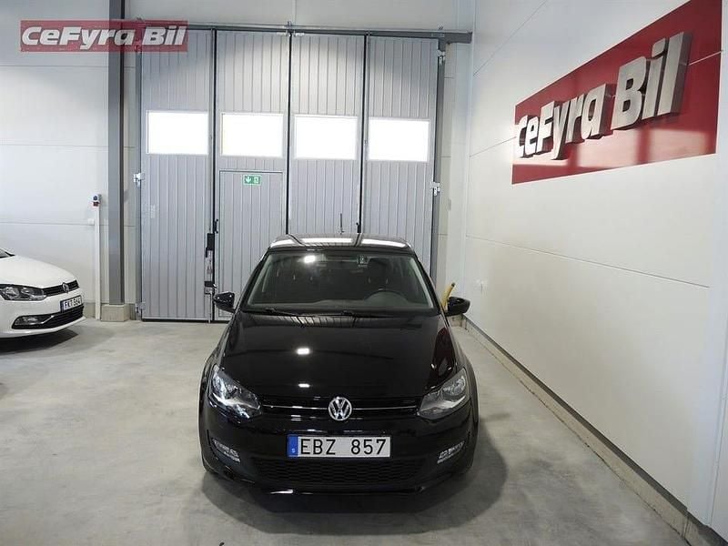Begagnad VW Polo Comfortline 86 HK (63 kW) 2014 Svart Halvkombi
