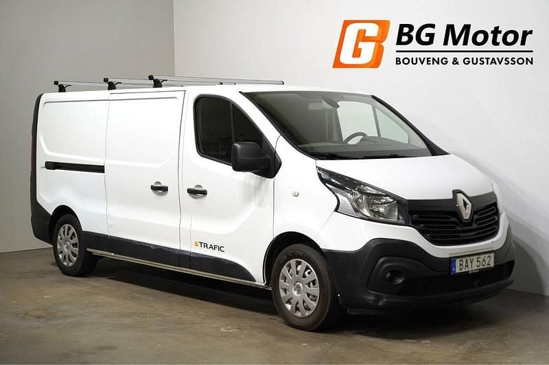 Flerfärgad (vit) Begagnad 2016 Renault Trafic Van | 129 900 kr (Marknadspris) - Bild 1/4