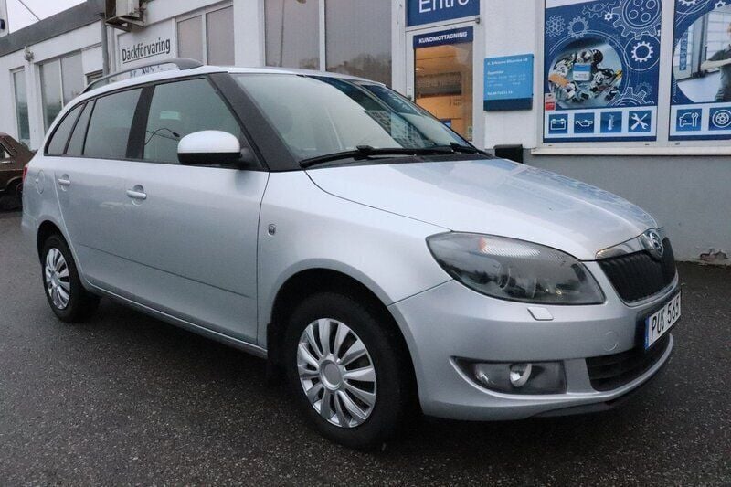 Silver Begagnad 2014 Skoda Fabia Kombi | 69 900 kr (Bra pris) - Bild 1/4