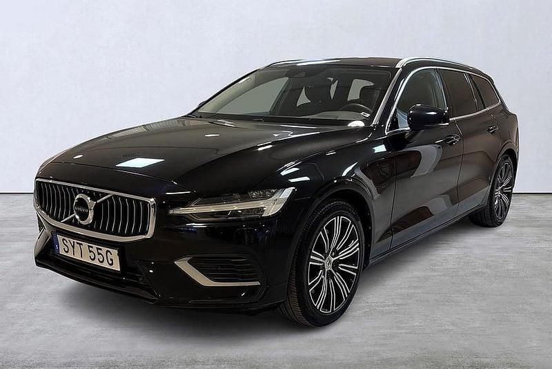 Svart Begagnad 2021 Volvo V60 Inscription Kombi | 299 900 kr (Lite dyr) - Bild 1/4