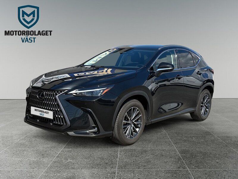 Svart Begagnad 2023 Lexus NX350h Executive Line SUV | 529 400 kr (Marknadspris) - Bild 1/4