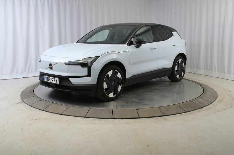 Begagnad Volvo EX30 Single Motor Extended Range 200 kW (272 HK) 2023 Blå SUV