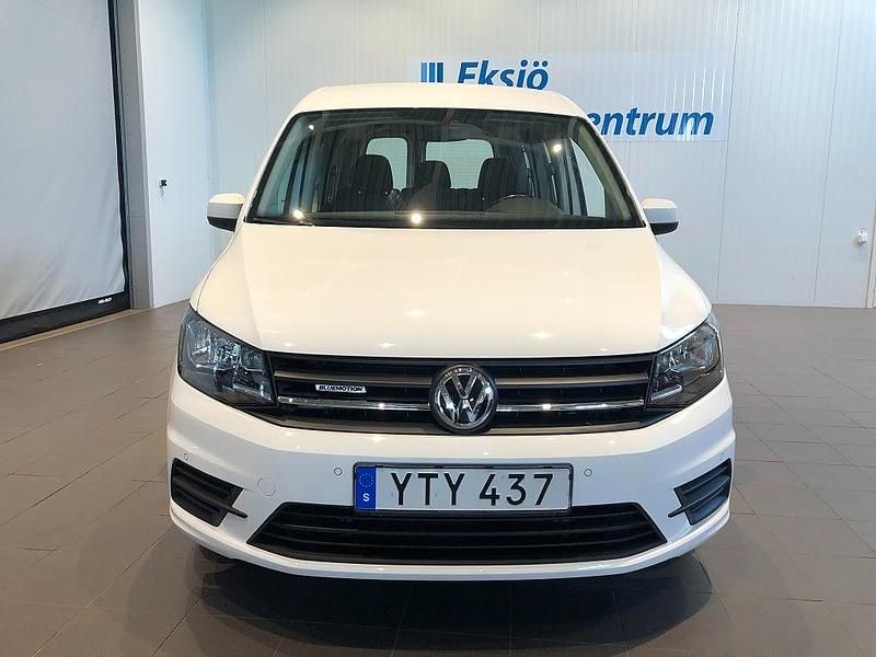 Begagnad VW Caddy Life 110 HK (80 kW) 2017 Vit Minibuss