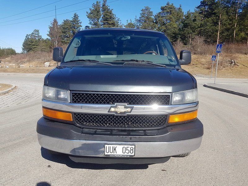 Chevrolet express starcraft