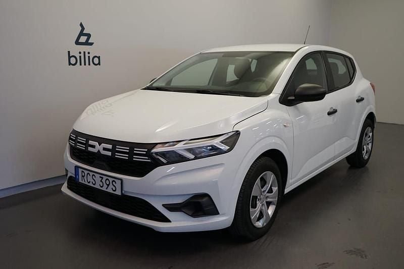 Vit Begagnad 2022 Dacia Sandero Essentiel Halvkombi | 124 500 kr (Bra pris) - Bild 1/4