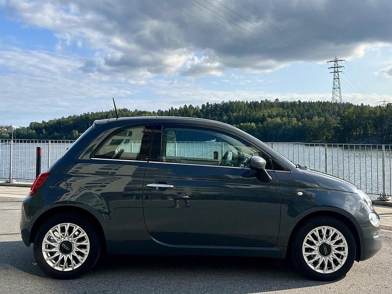Grå Begagnad 2017 Fiat 500 Lounge Halvkombi | 89 000 kr (Bra pris) - Bild 1/4