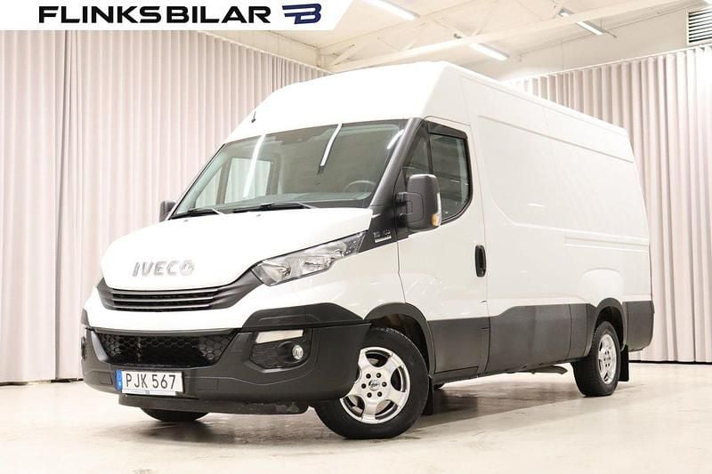 Vit Begagnad 2017 Iveco Daily Van | 199 900 kr (Marknadspris) - Bild 1/4