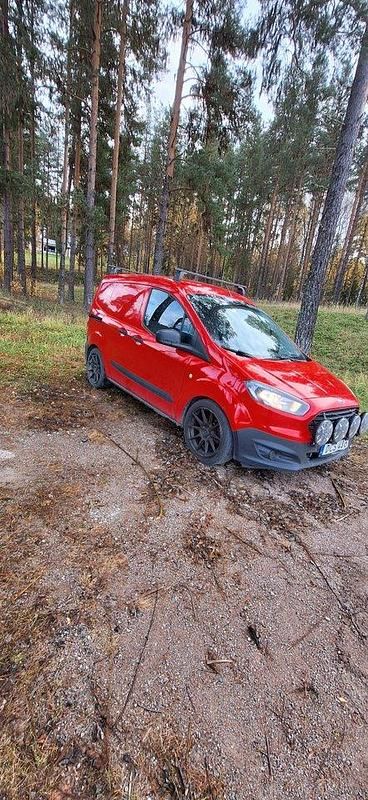 Röd Begagnad 2014 Ford Transit | 65 000 kr (Marknadspris) - Bild 1/4