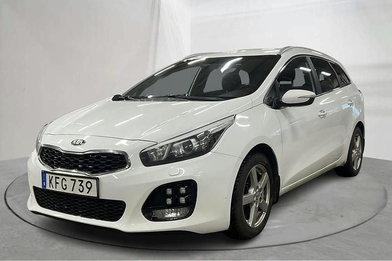 Vit Begagnad 2016 Kia Ceed Sportswagon GT-Line Kombi | 109 000 kr (Bra pris) - Bild 1/4