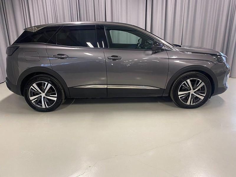 Begagnad Peugeot 3008 Allure 224 HK (164 kW) 2023 Grå SUV
