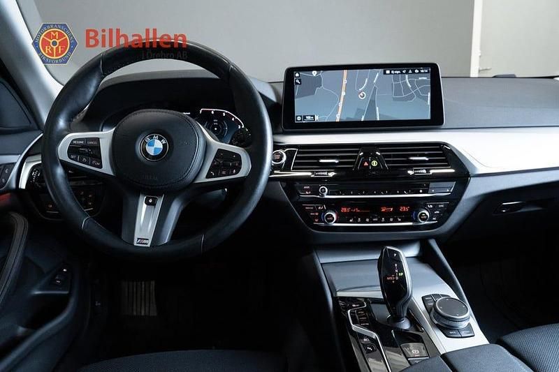 Begagnad BMW 530 292 HK (214 kW) 2021 Blå Kombi