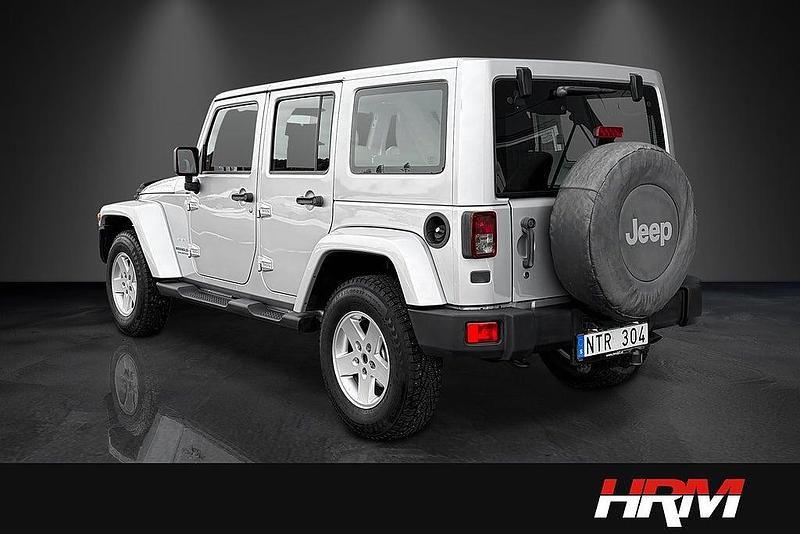 Begagnad Jeep Wrangler Unlimited 199 HK (146 kW) 2011 Grå SUV