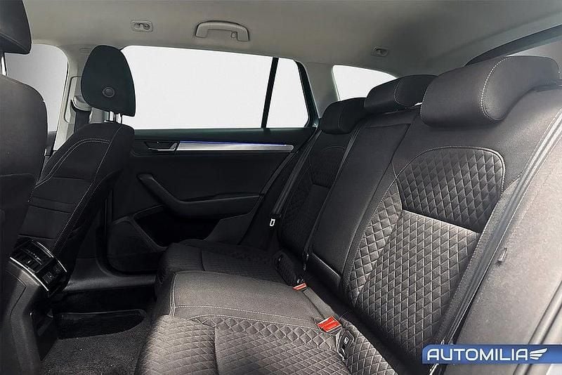 Begagnad Skoda Superb Style 150 HK (110 kW) 2016 Grå Kombi