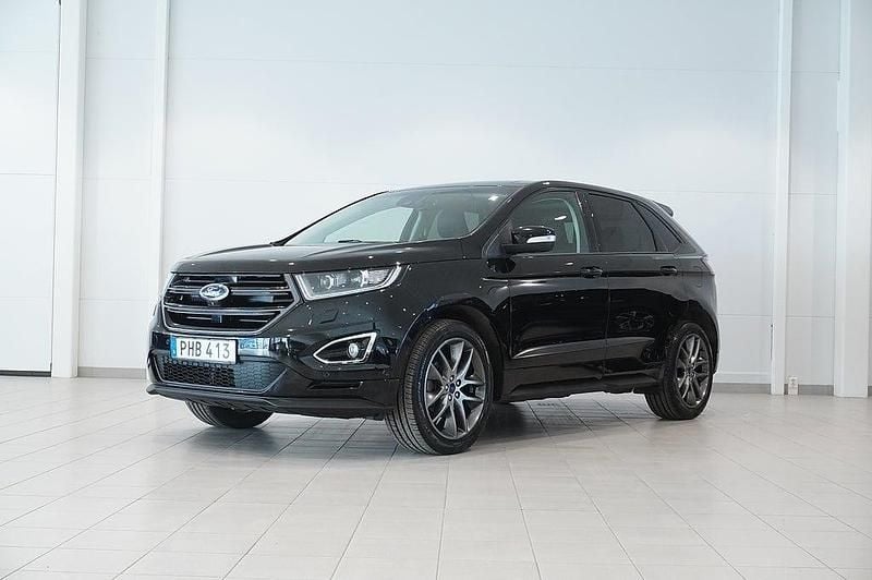 Svart Begagnad 2016 Ford Edge SUV | 219 800 kr (Marknadspris) - Bild 1/4
