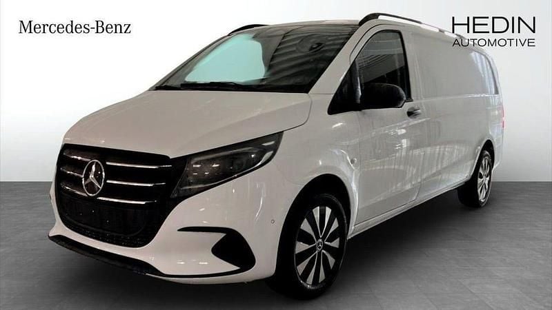 Vit (white) Begagnad 2024 Mercedes Vito Van | 773 250 kr - Bild 1/4