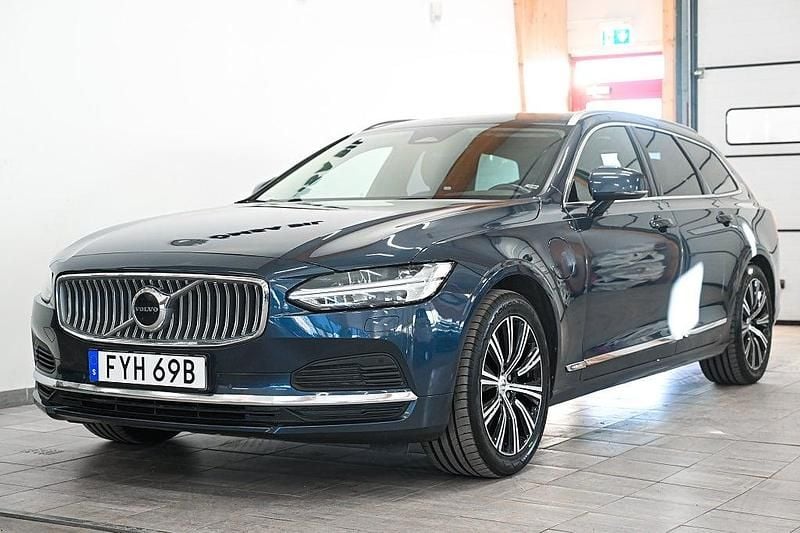 Begagnad Volvo V90 Inscription 253 HK (186 kW) 2022 Mörkblå Kombi