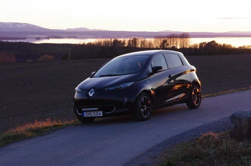 Svart Begagnad 2019 Renault Zoe Bose Edition Halvkombi | 100 000 kr (Superpris) - Bild 1/4