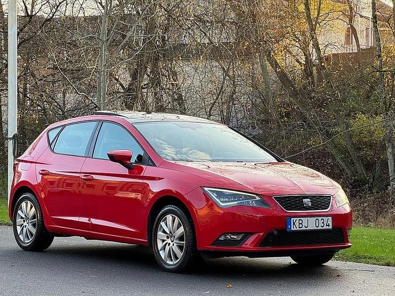 Röd Begagnad 2013 Seat Leon Style Halvkombi | 119 900 kr - Bild 1/4